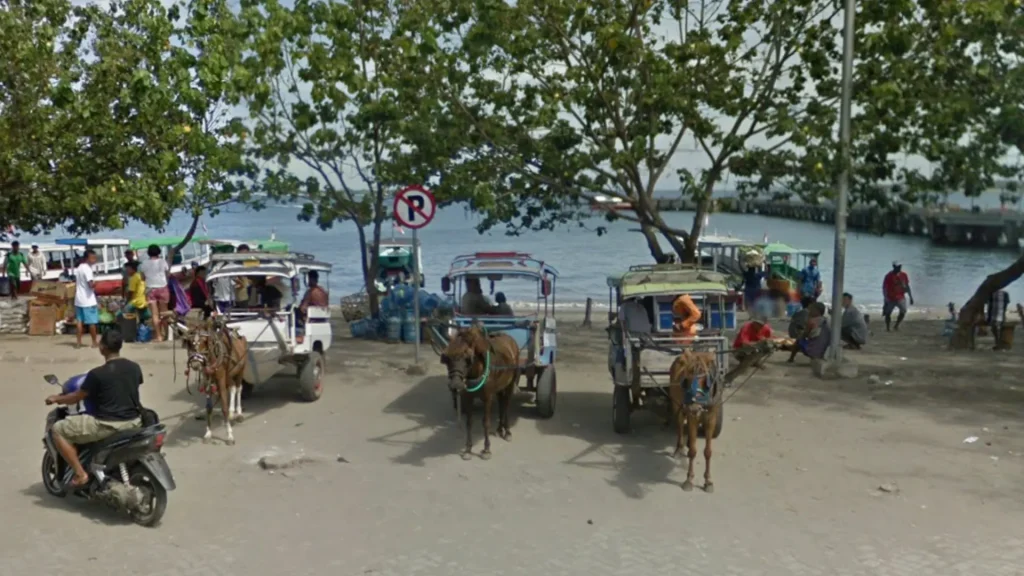 Traveler Information showing transport options for passengers traveling to and from Bangsal Port Lombok